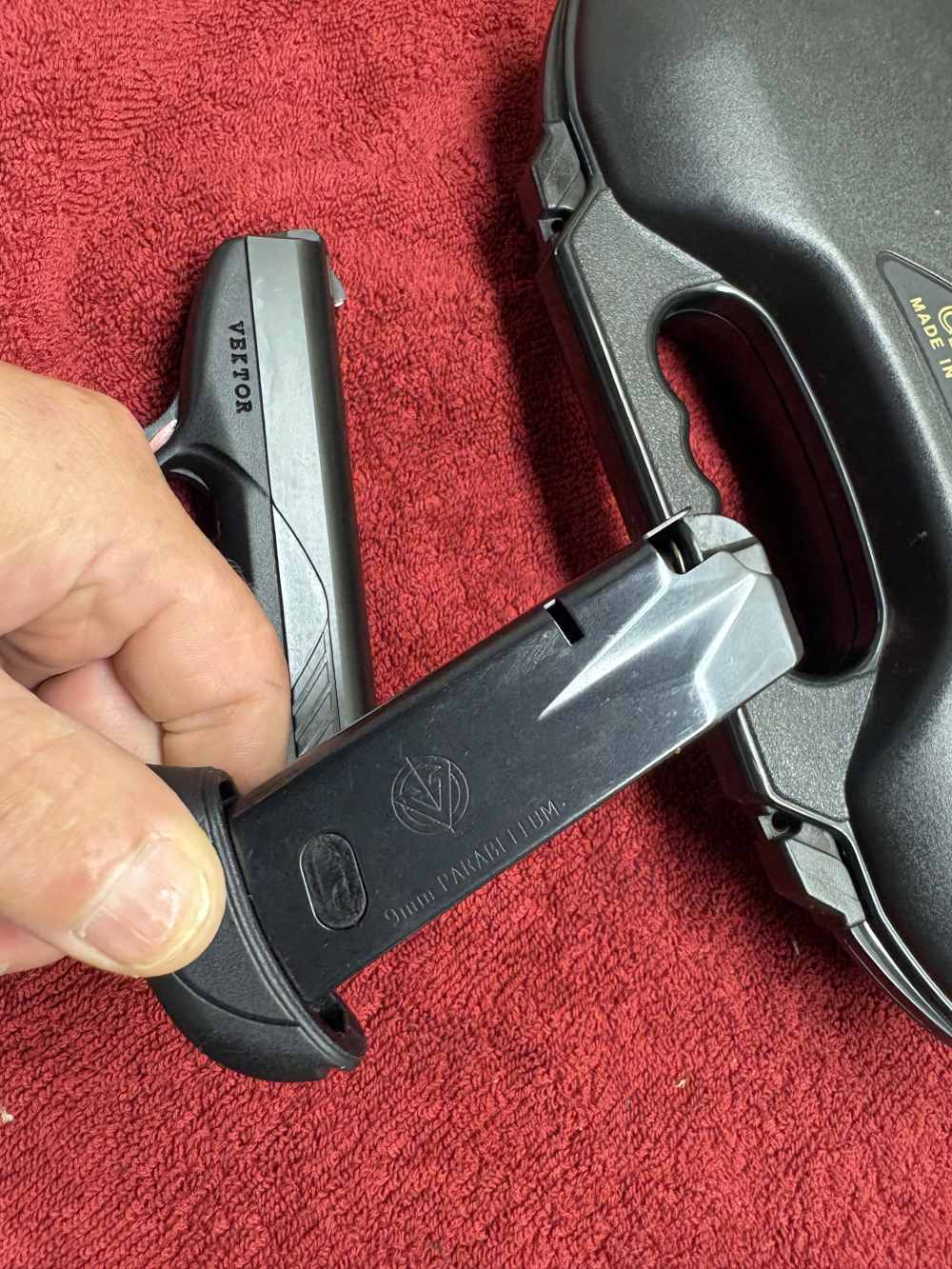 UNCOMMON Vektor CP1 9mm Made in South Africa CCW Model-img-10