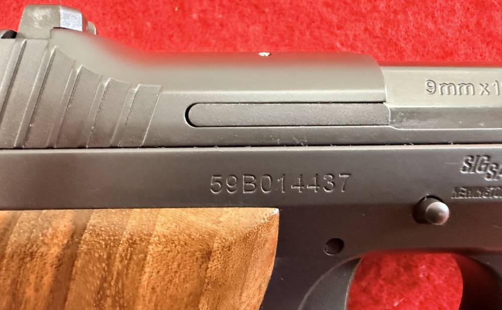 Sig Sauer P210 9MM -No Reserve--img-8