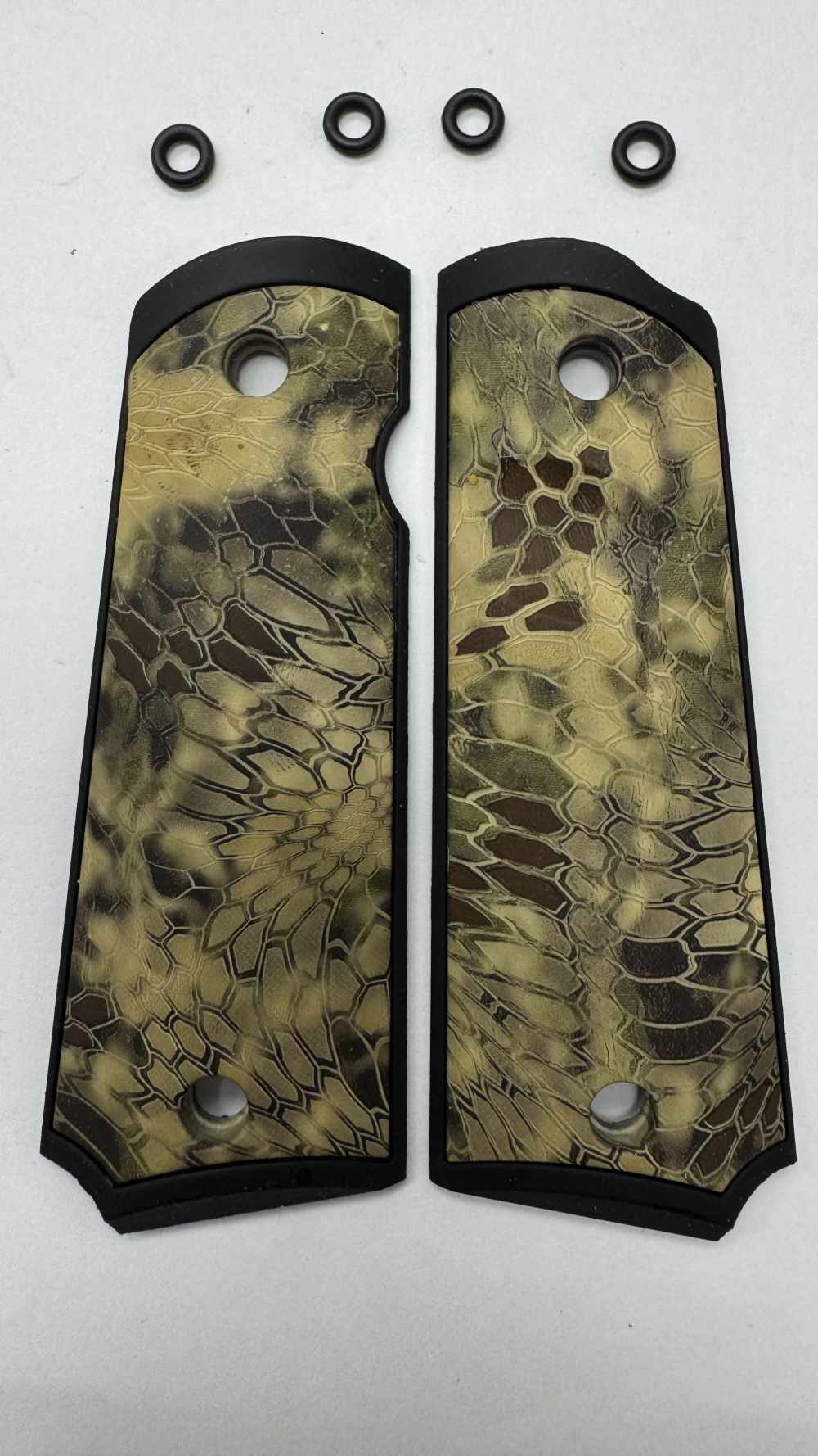 1911 GRIP PANELS, FITS FULL SIZE FRAME, KRYPTEC HIGHLANDER W/BLACK FRAME.-img-0