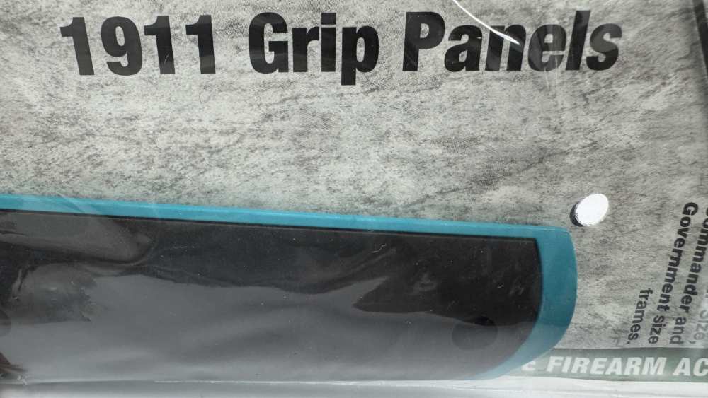 1911 GRIP PANELS, FITS FULL SIZE FRAME,BLACK WITH TEAL, MADE IN USA.-img-1