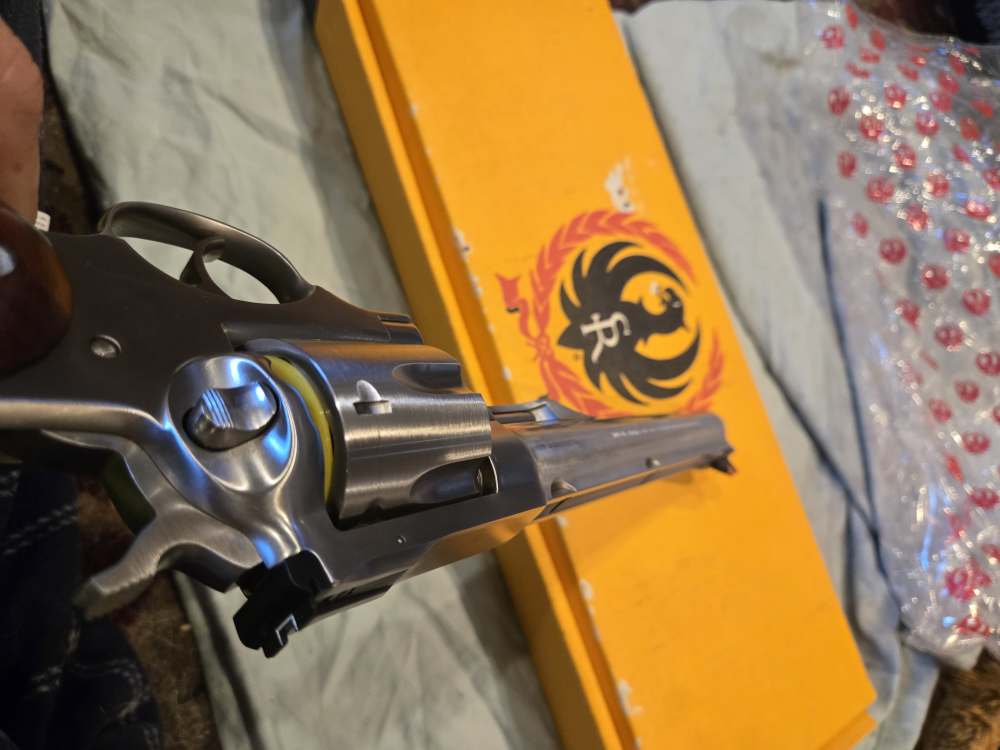 Ruger Redhawk .41 Magnum – Stainless Steel – 7½" Barrel – Box & Manual-img-4
