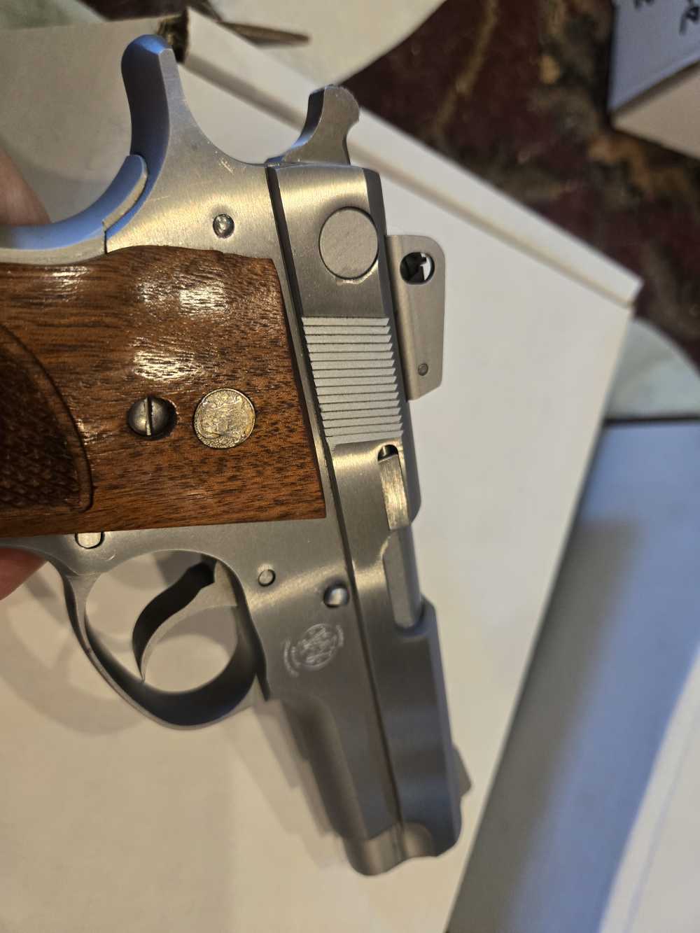 Smith & Wesson Model 639 9mm – Stainless – Early 1982 Production -img-3
