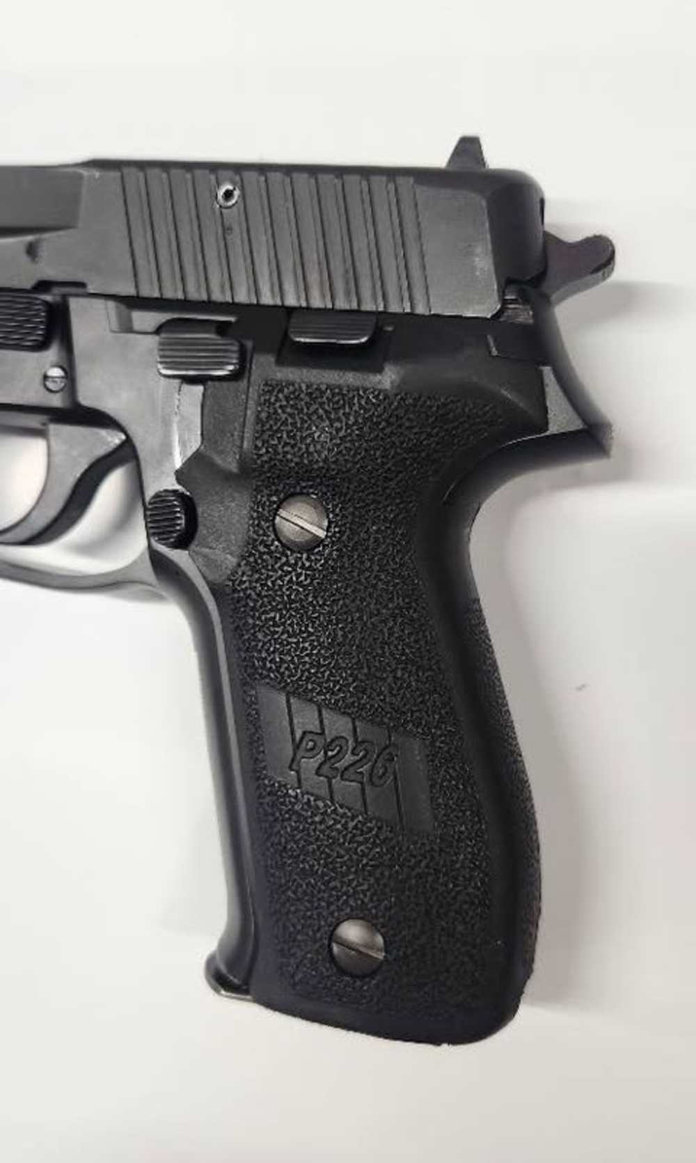 Pre Owned: Sig Sauer P226 9mm DA/SA Semi Auto Pistol-img-14