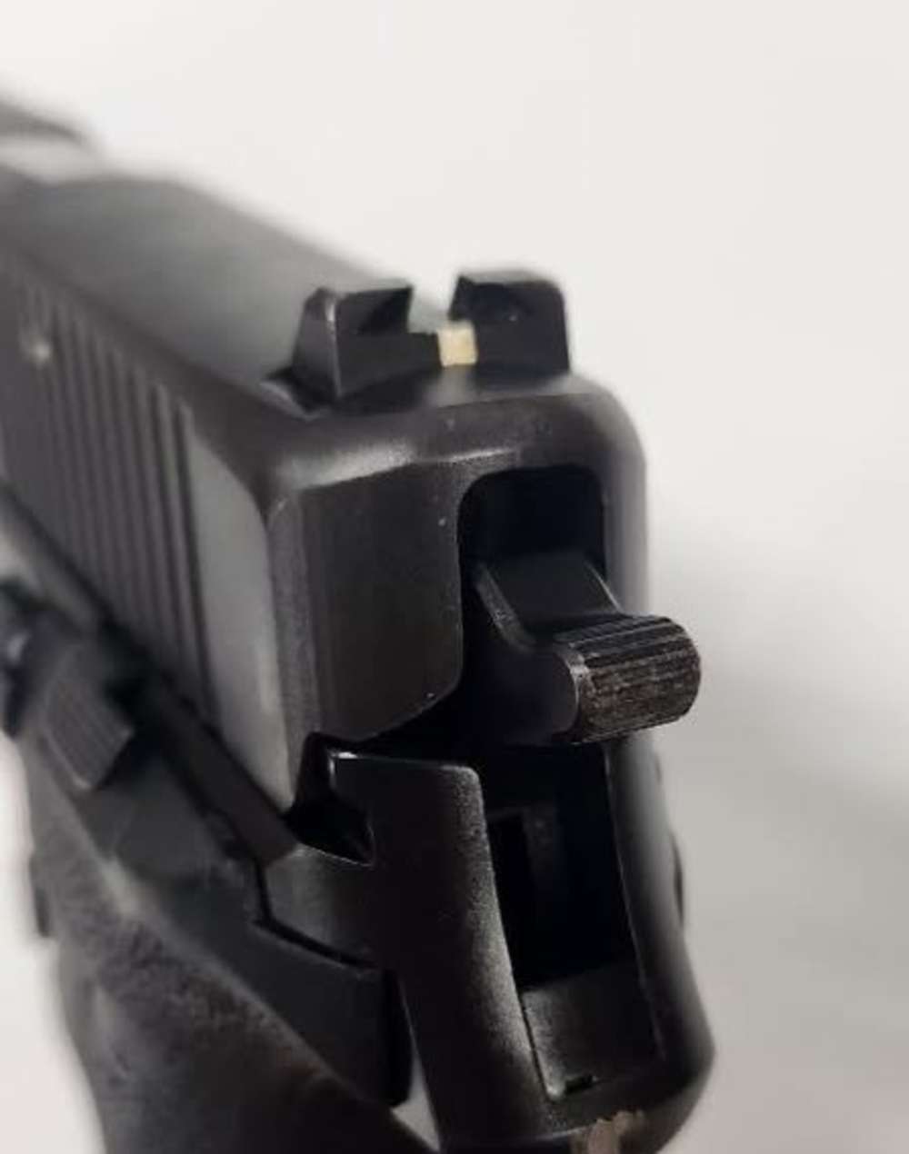 Pre Owned: Sig Sauer P226 9mm DA/SA Semi Auto Pistol-img-7