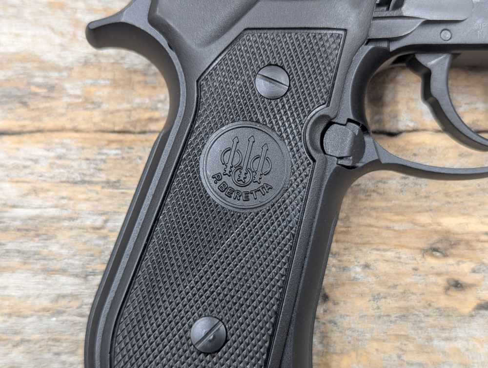 Beretta 96A1 .40 S&W J9A4F10-img-2