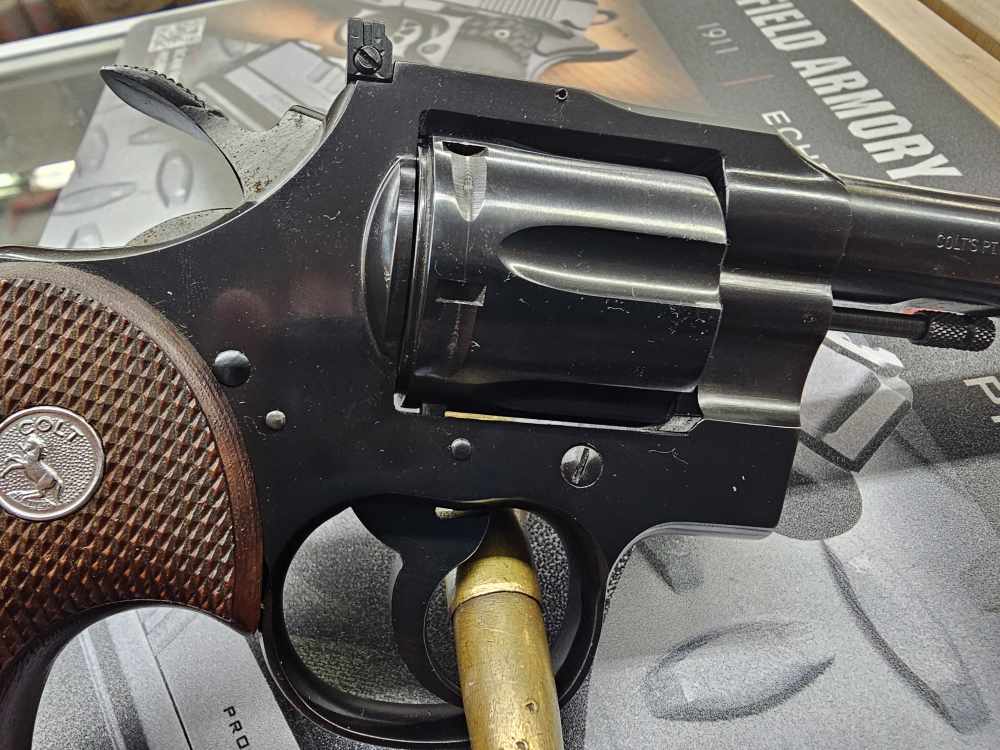 colt officers model match 22mag Rare -img-11