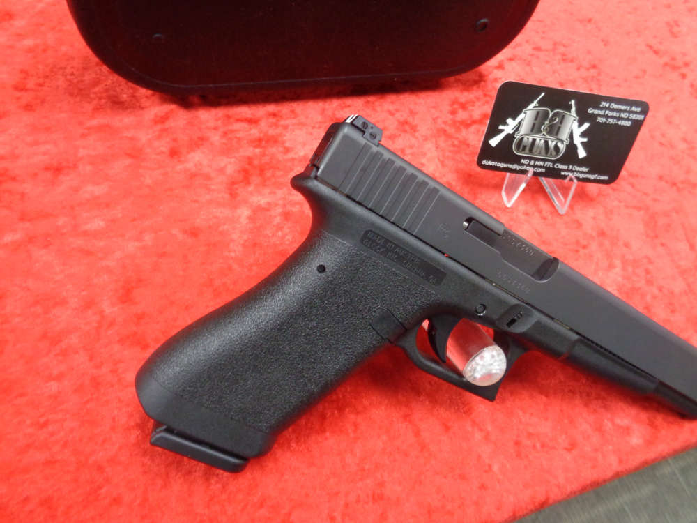 NEW GLOCK Model G17L 9mm LONG SLIDE G17 17 17L 2-17rd MAG WE TRADE & BUY-img-2