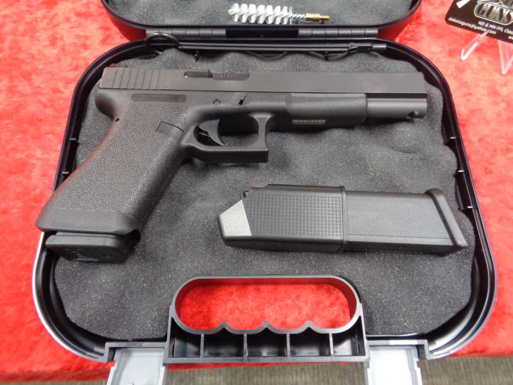 NEW GLOCK Model G17L 9mm LONG SLIDE G17 17 17L 2-17rd MAG WE TRADE & BUY-img-9