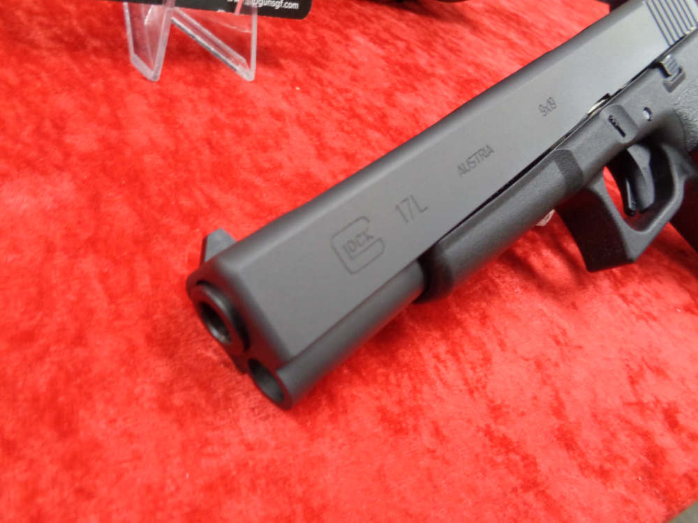 NEW GLOCK Model G17L 9mm LONG SLIDE G17 17 17L 2-17rd MAG WE TRADE & BUY-img-20