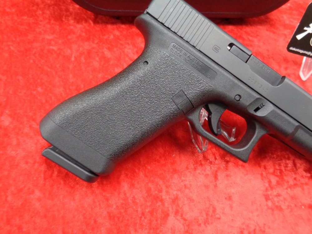 NEW GLOCK Model G17L 9mm LONG SLIDE G17 17 17L 2-17rd MAG WE TRADE & BUY-img-21