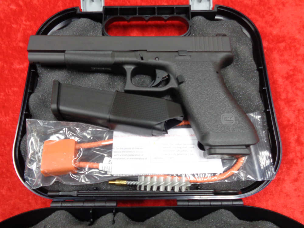 NEW GLOCK Model G17L 9mm LONG SLIDE G17 17 17L 2-17rd MAG WE TRADE & BUY-img-10