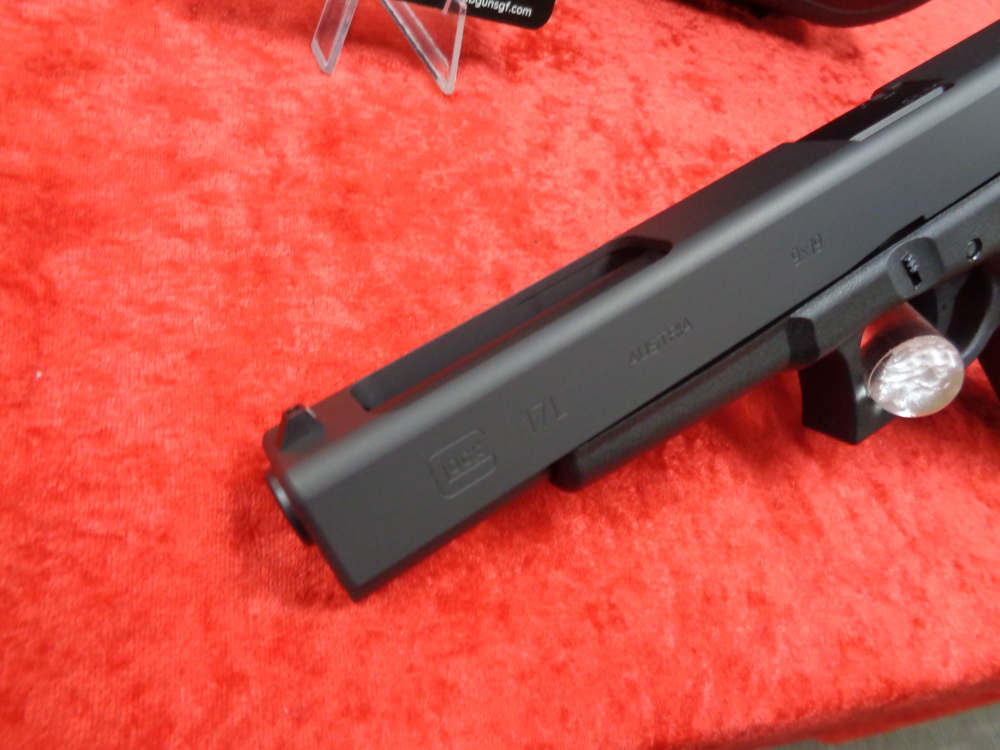 NEW GLOCK Model G17L 9mm LONG SLIDE G17 17 17L 2-17rd MAG WE TRADE & BUY-img-5