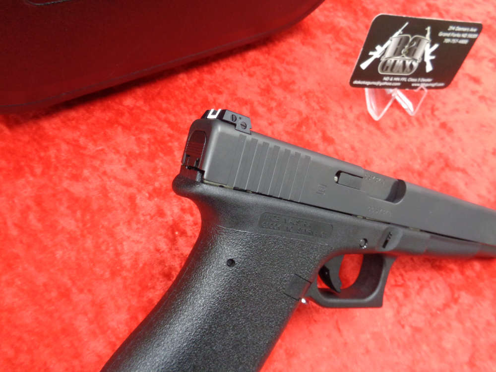 NEW GLOCK Model G17L 9mm LONG SLIDE G17 17 17L 2-17rd MAG WE TRADE & BUY-img-14