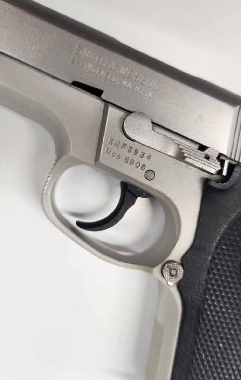 Pre Owned:  Smith & Wesson Model 6906 9mm Semi Auto Pistol-img-4