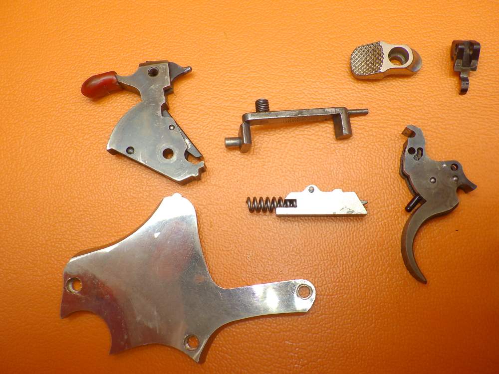 S&W Model 36 .38 SPL 2" Bbl Revolver Repair Parts Black Rubber Grip-img-3