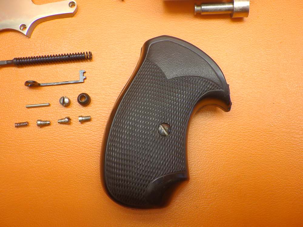 S&W Model 36 .38 SPL 2" Bbl Revolver Repair Parts Black Rubber Grip-img-1