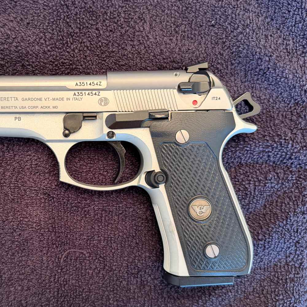 Italian Beretta 92FS Inox-img-3