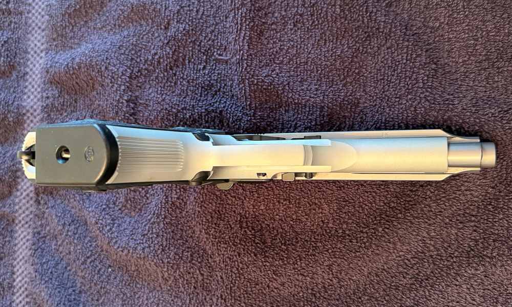 Italian Beretta 92FS Inox-img-5