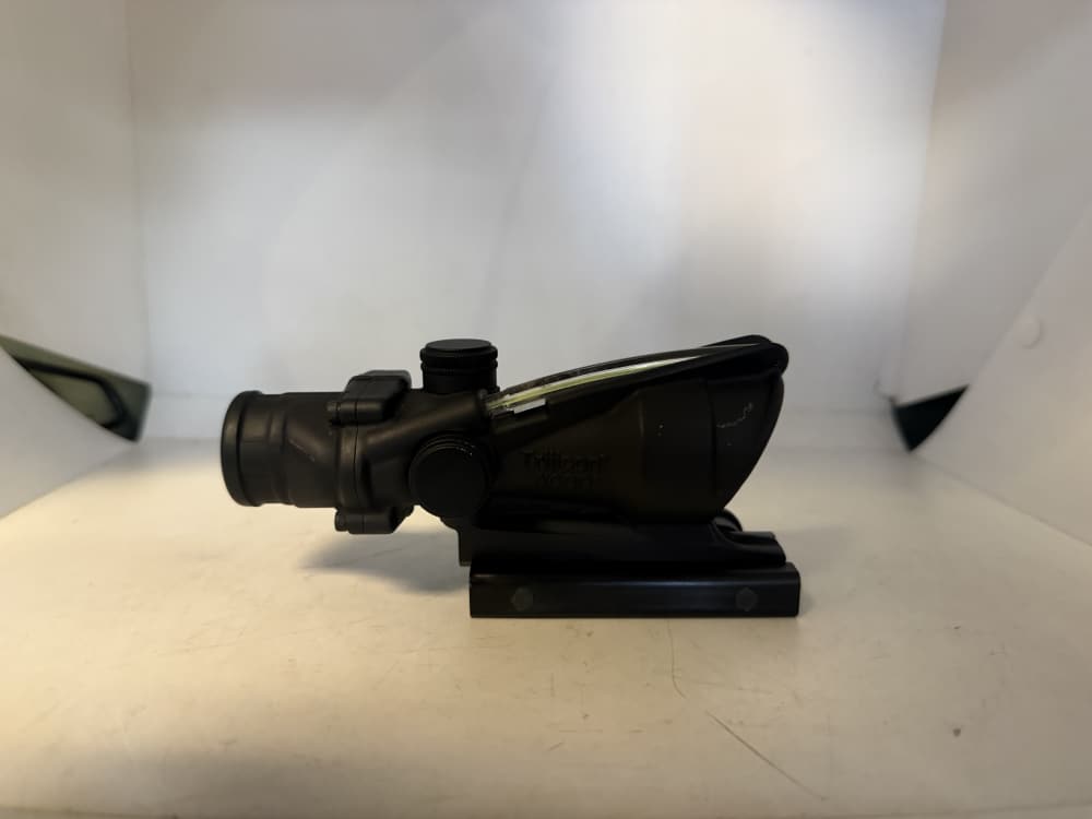 Trijicon ACOG, .223/5.56 Green Horseshoe Reticle-img-1