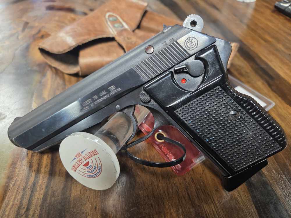 CZ VZOR Model 70 7.65mm 32ACP w/2Mags and Holster 1981 Prod. Penny-img-12
