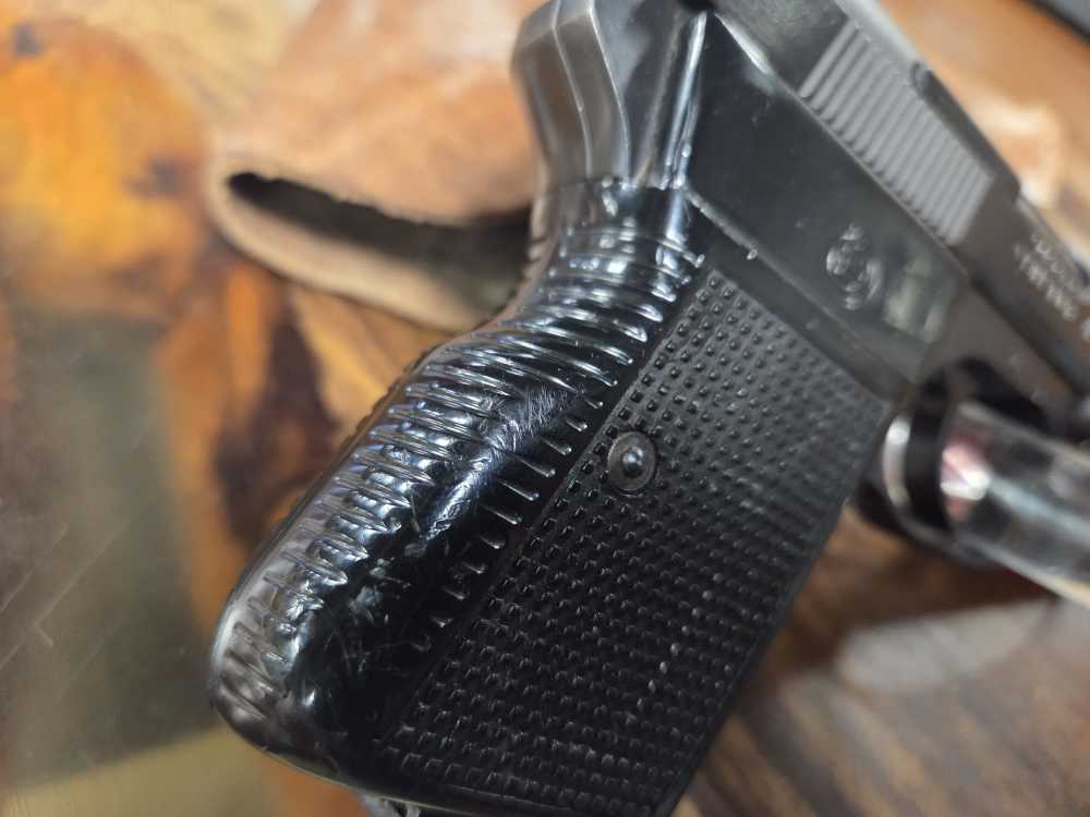 CZ VZOR Model 70 7.65mm 32ACP w/2Mags and Holster 1981 Prod. Penny-img-2
