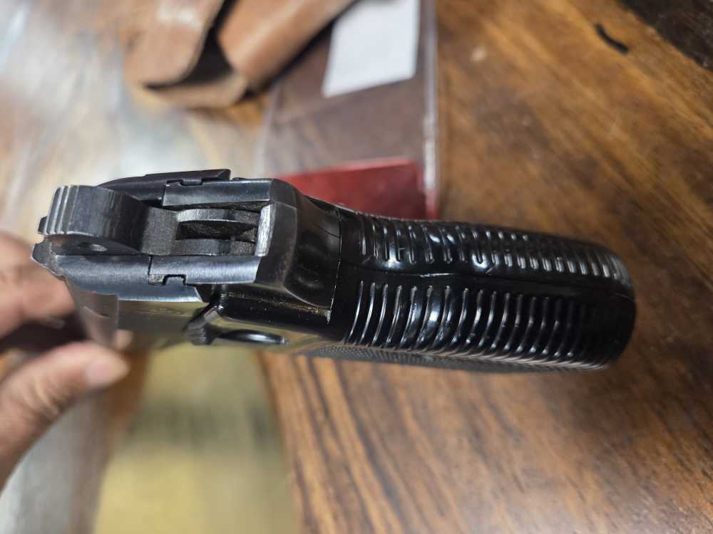 CZ VZOR Model 70 7.65mm 32ACP w/2Mags and Holster 1981 Prod. Penny-img-8