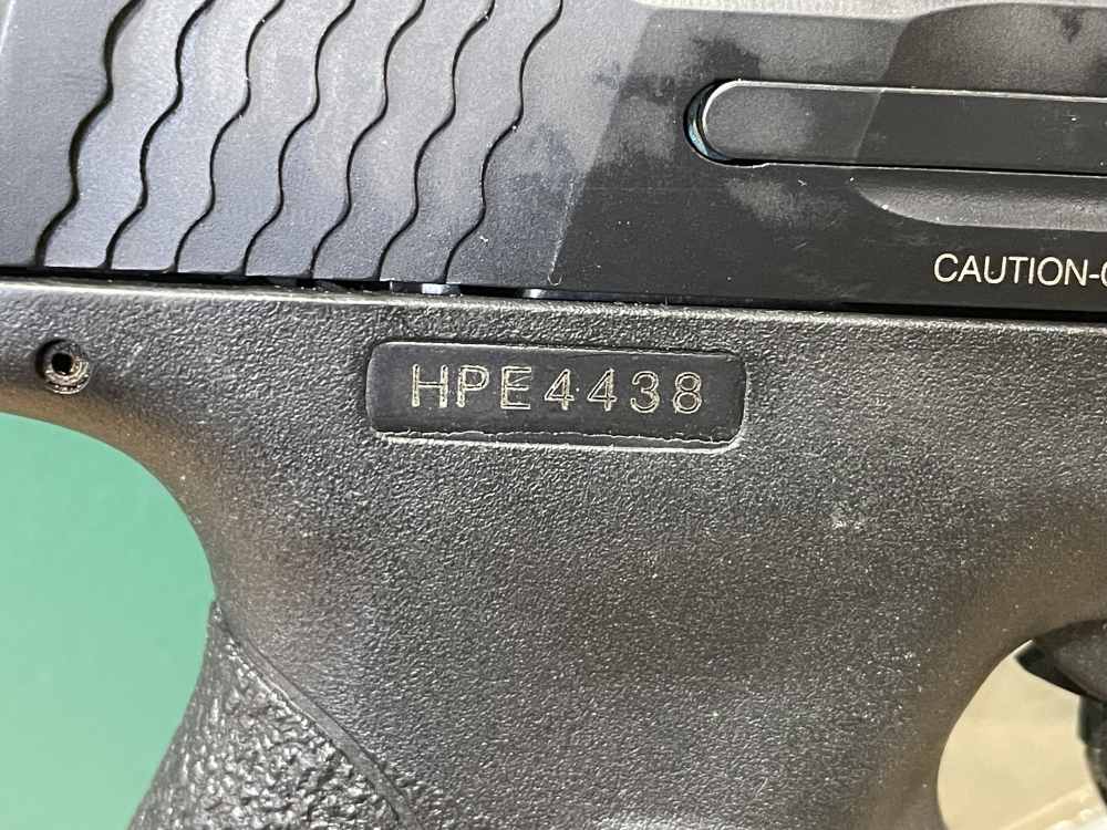 Smith and Wesson M&P40 Shield Sub Compact Semi Auto Pistol -img-2
