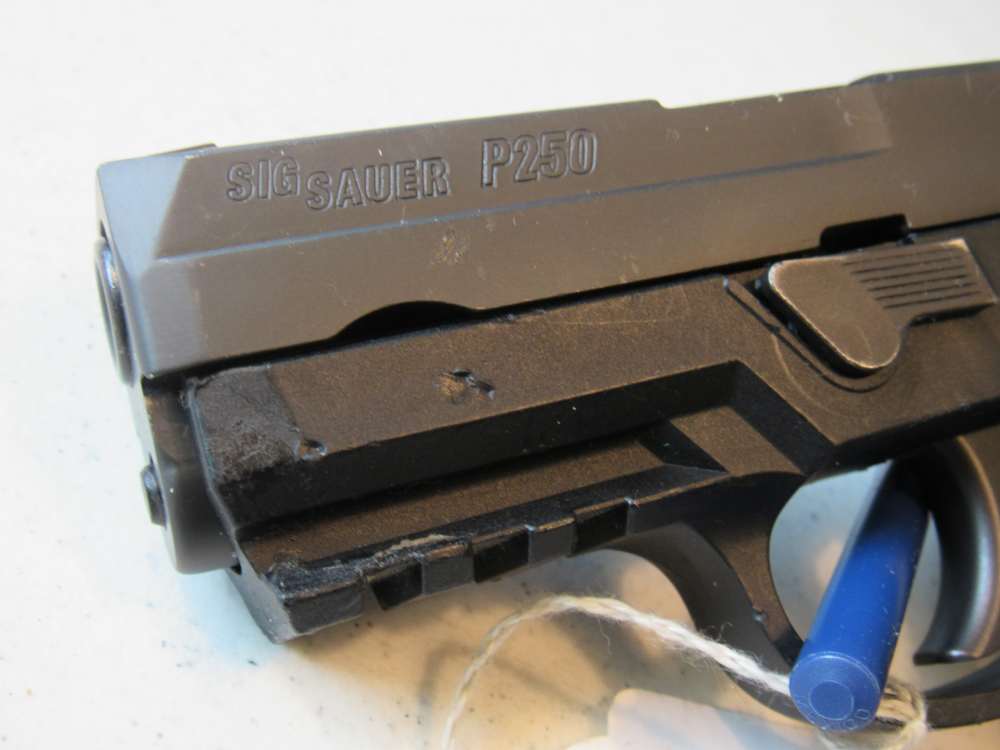 Sig Sauer P250 Compact 9 mm $.01 Start No Reserve-img-1
