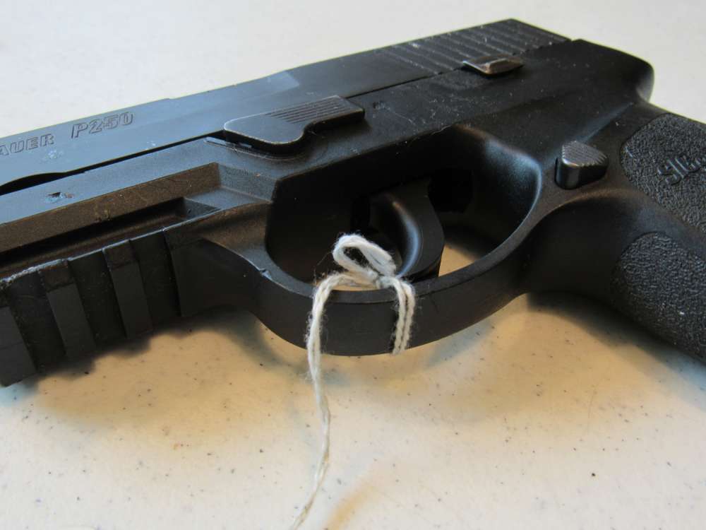 Sig Sauer P250 Compact 9 mm $.01 Start No Reserve-img-6