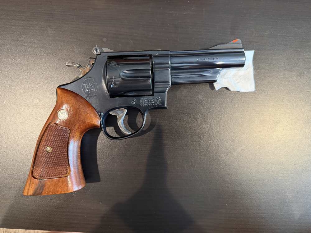 Smith & Wesson Model 57 No Dash .41 Magnum, Excellent Condition-img-1