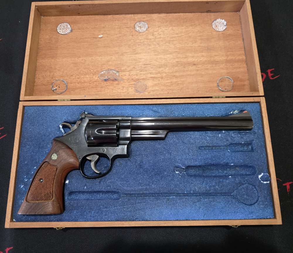 Very Good S&W 29-2 mfg1981 8-3/8" Barrel 44 Mag-img-2
