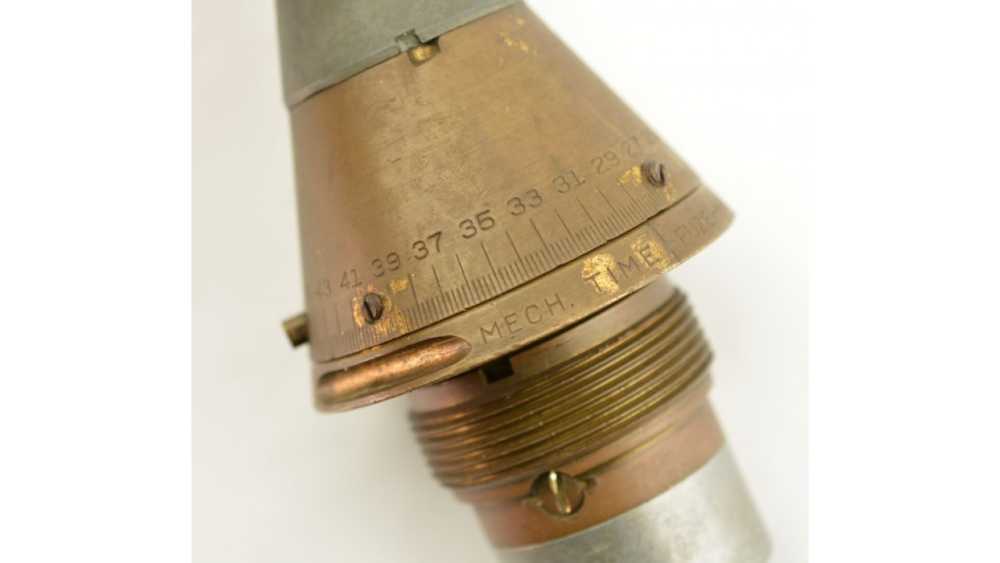 Scarce US Military Mechanical Time Fuze- MK18 Mod 2 Cut-Away trainer-img-1