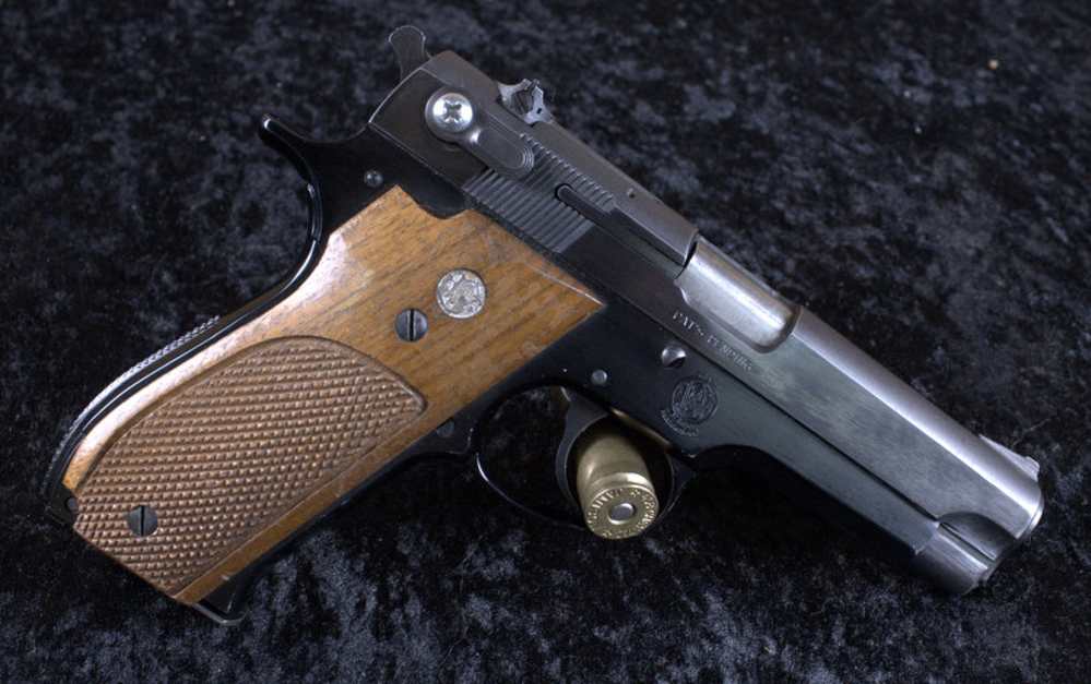 PENNY AUCTION!! Nice Smith & Wesson 39-2 in 9mm -img-4