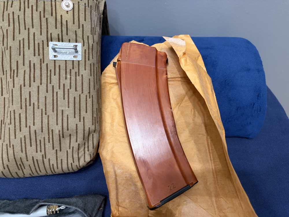 NEW East German AK-74 Bakelite Magazines NOS SET of 4 w/Mag Pouch-img-1