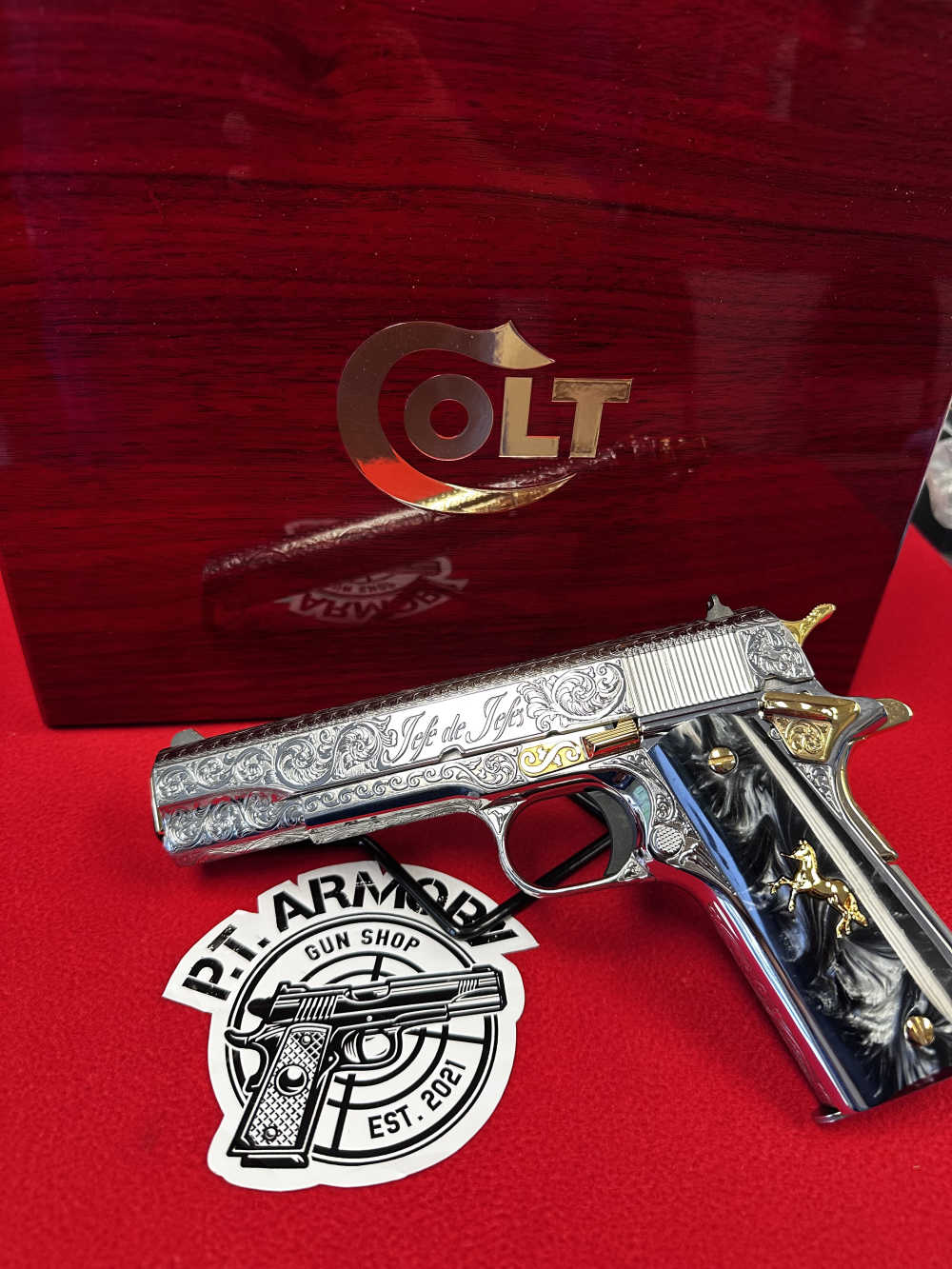 Colt 1911  engraved -img-3