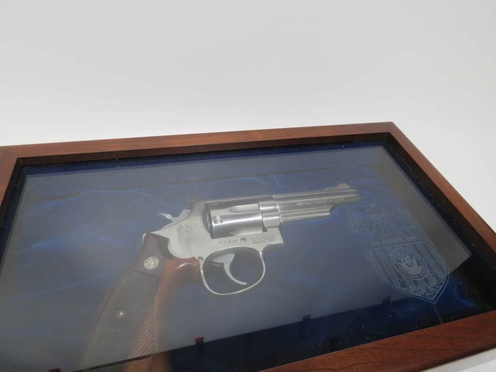 SMITH & WESSON NAVAL INVESTIGATIVE-img-3