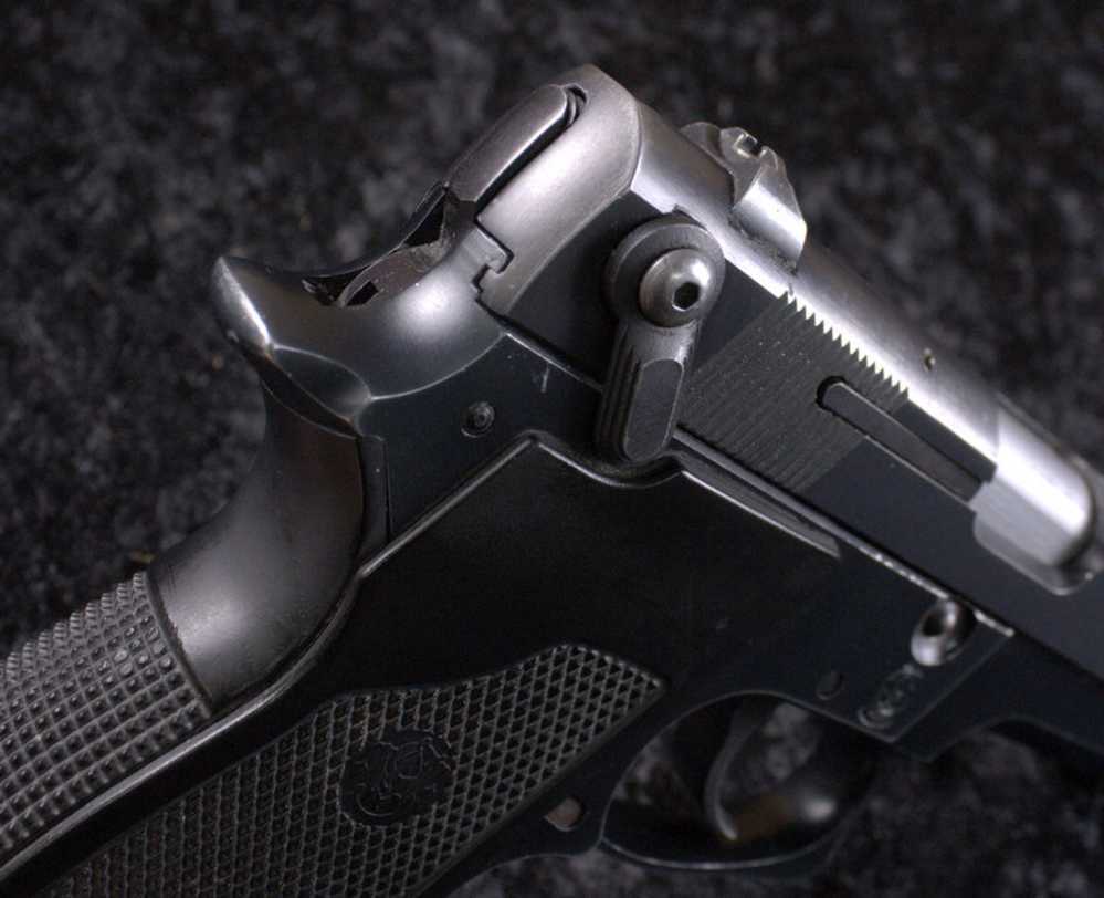 PENNY AUCTION!! Very Nice Smith & Wesson 469 in 9mm-img-8