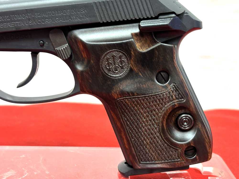 Factory New Beretta 3032 Tomcat Covert 32 Auto Pistol No Reserve!-img-2