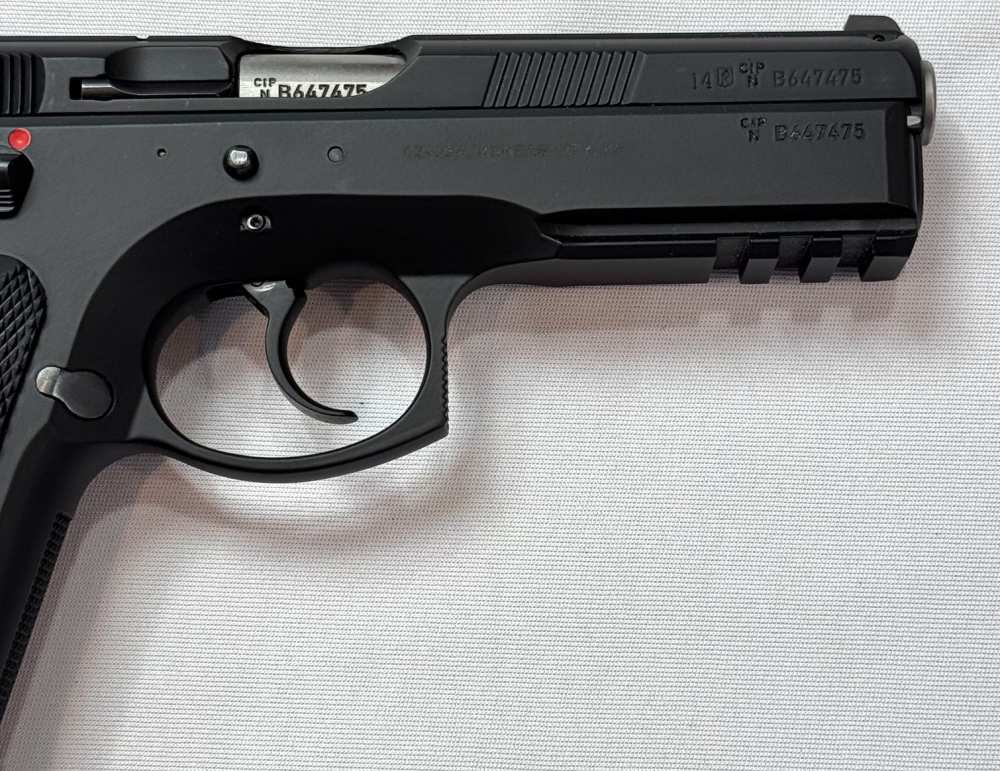 CZ 75 SP-01 Pistol, 9mm, 4.75" Barrel, 4 Magazines, Clean!-img-6