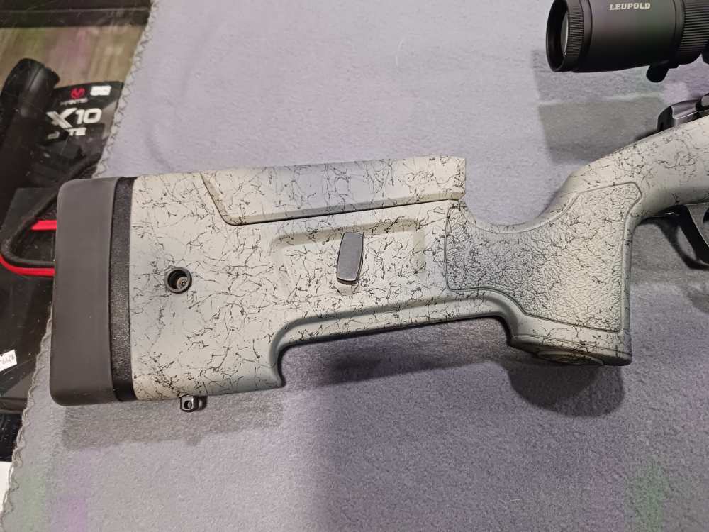BERGARA HMR WILDERNESS .300 WIN MAG 26" LEUPOLD TIMNEY PRE-OWNED UNFIRED-img-2
