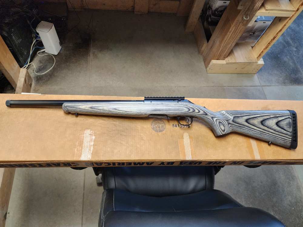 PICS NEW RUGER AMERICAN RIMFIRE RIFLE .17 HMR 18" BULL THREADED LAMINATE 17-img-14