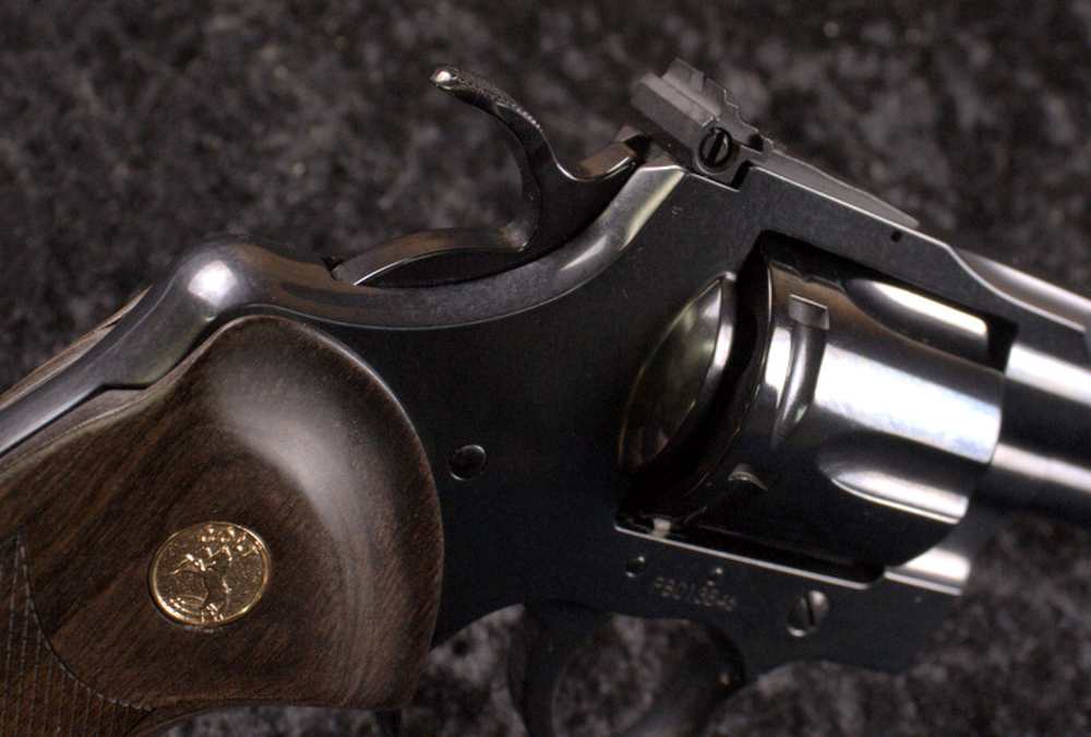 PENNY AUCTION!! Like New In Box Colt Python in .357Mag *OEM Box, Papers*-img-9