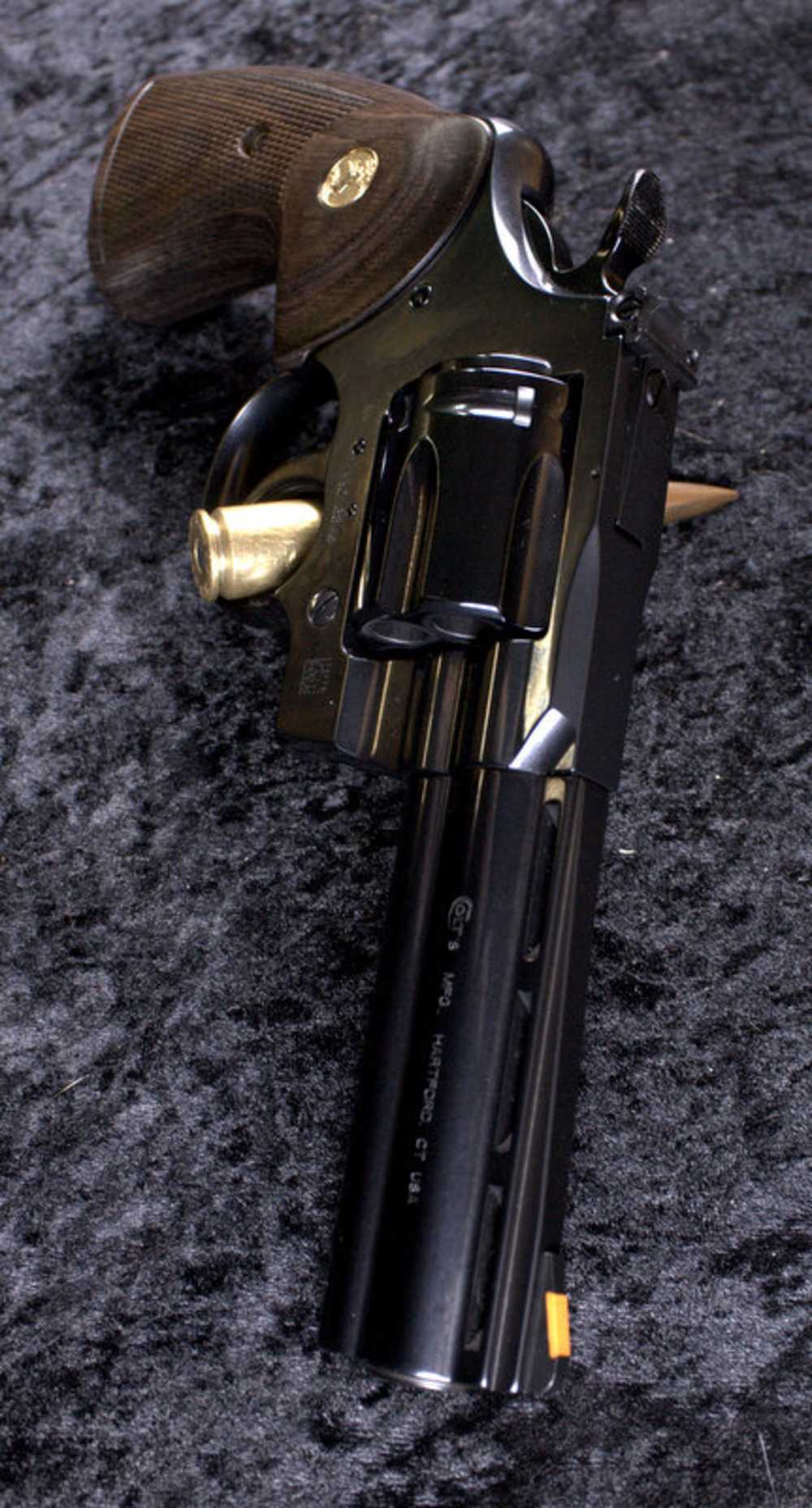 PENNY AUCTION!! Like New In Box Colt Python in .357Mag *OEM Box, Papers*-img-6