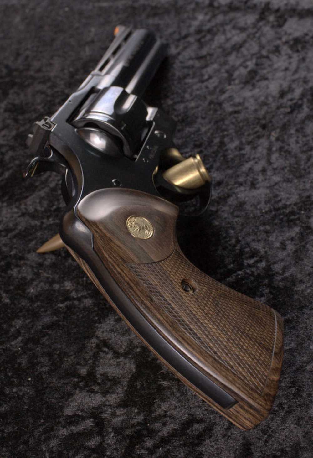 PENNY AUCTION!! Like New In Box Colt Python in .357Mag *OEM Box, Papers*-img-5