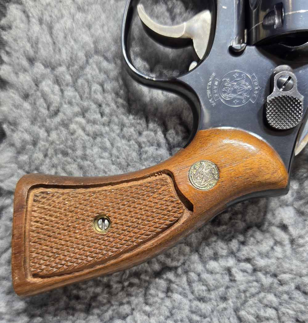 Smith&Wesson  Model 18-4 , 22LR 4" Barrel. TT, TH 1982-img-6