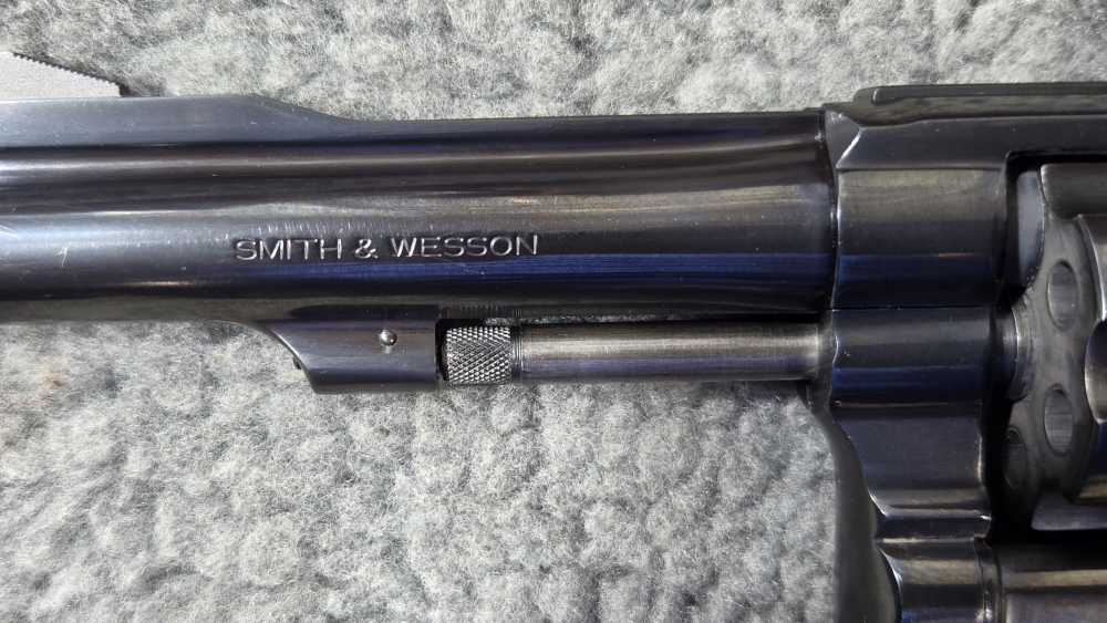 Smith&Wesson  Model 18-4 , 22LR 4" Barrel. TT, TH 1982-img-8