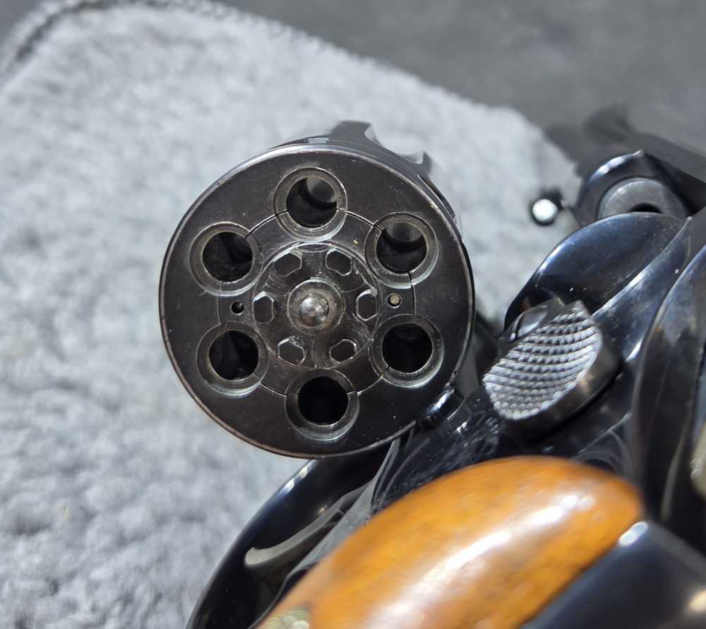 Smith&Wesson  Model 18-4 , 22LR 4" Barrel. TT, TH 1982-img-14