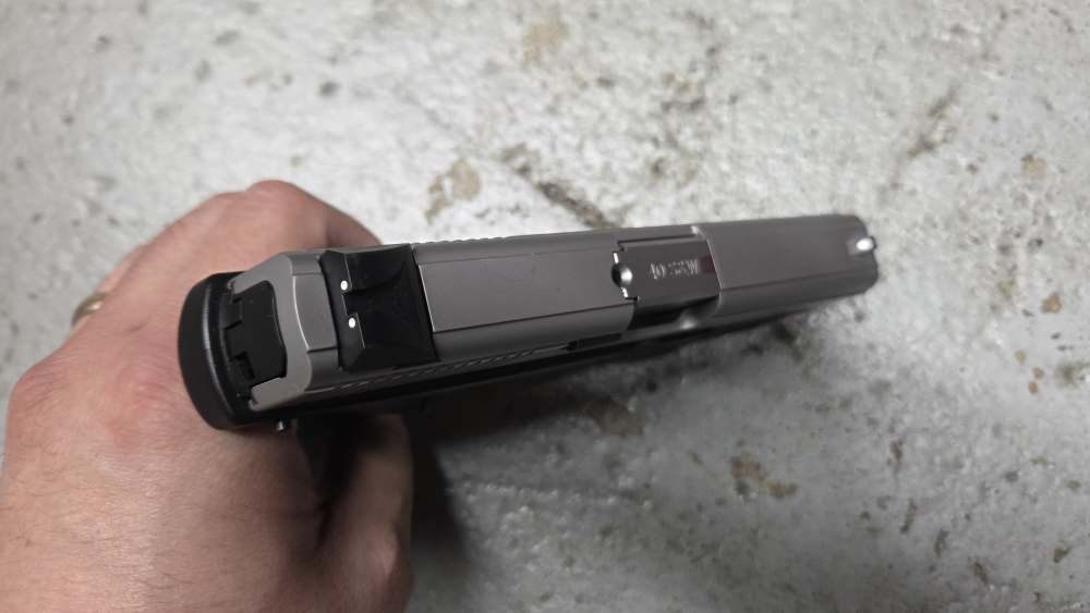 Smith & Wesson SW40VE 40S&W Pistol (4 Mags) -img-3