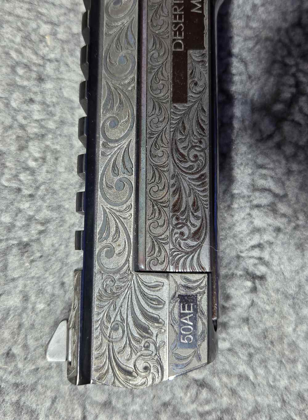 DESERT EAGLE 50AE ENGRAVED HIGH POLISH BLUED & 24K GOLD -img-16