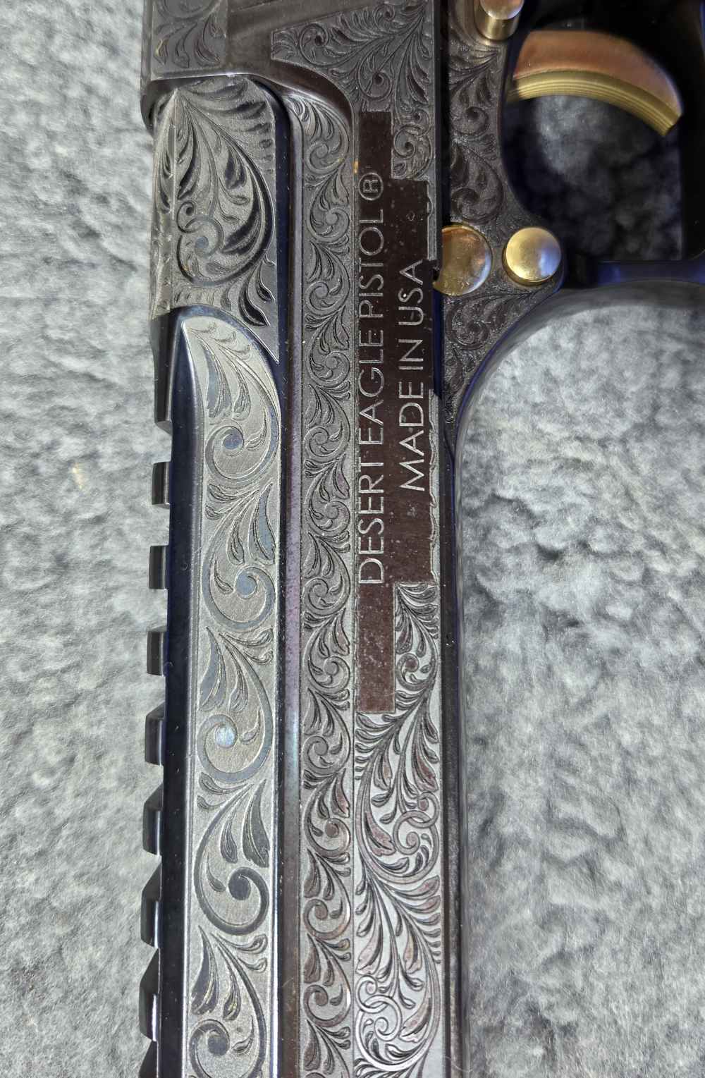 DESERT EAGLE 50AE ENGRAVED HIGH POLISH BLUED & 24K GOLD -img-15
